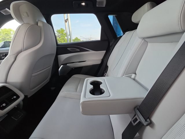 Used 2026 Cadillac Lyriq Premium Luxury w/ LPO, Floor Liner Package AWD/4WD image 30