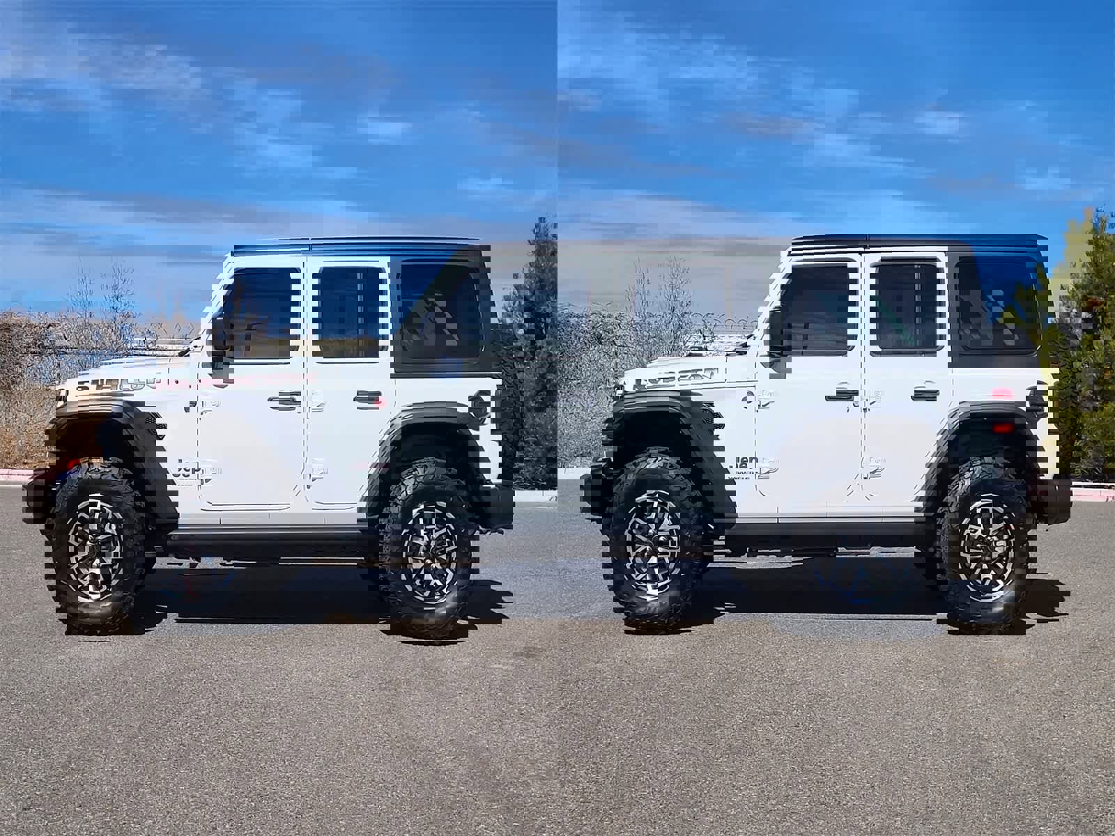 Used 2024 Jeep Wrangler Unlimited Rubicon w/ Convenience Group image 7