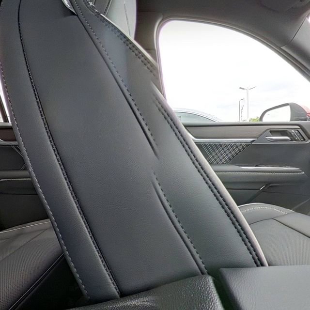 New 2026 GMC Acadia Denali w/ Super Cruise Package FWD image 35