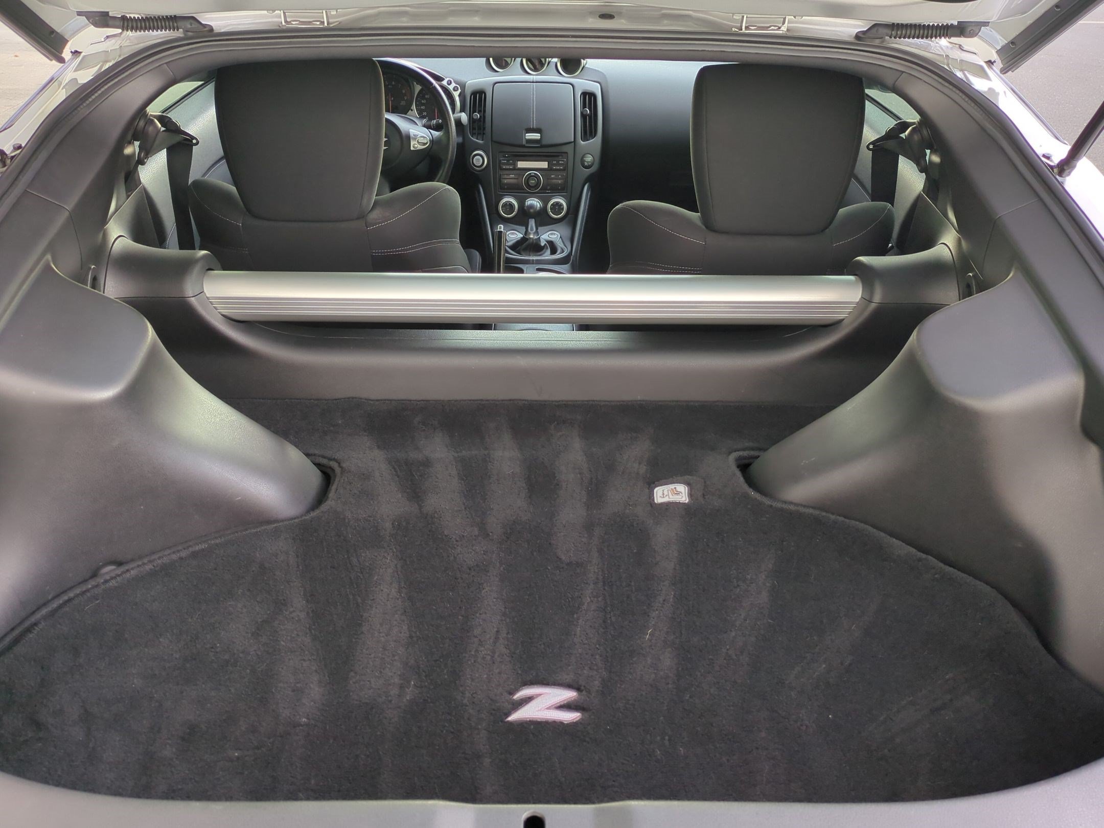 Used 2011 Nissan 370Z Coupe w/ Sport Pkg RWD image 28
