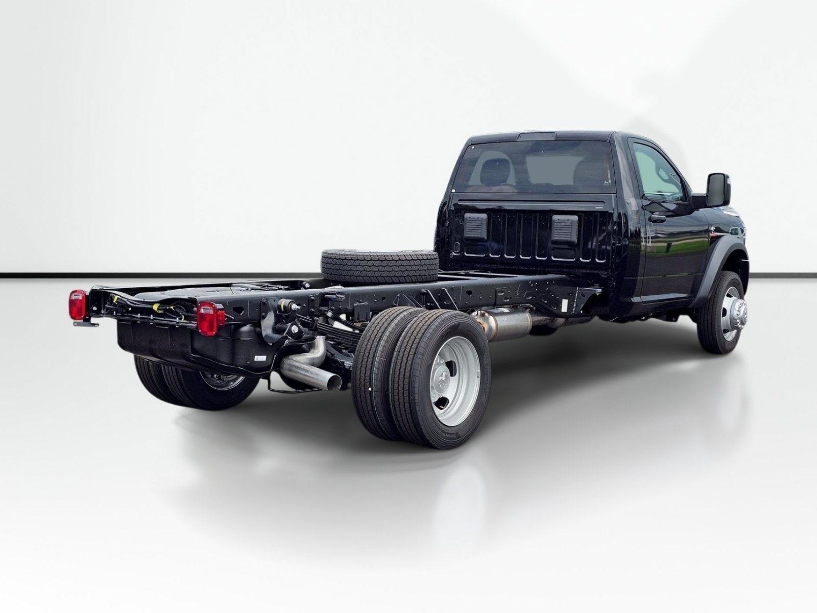 New 2026 RAM 4500 Tradesman w/ Chrome Appearance Group RWD image 10