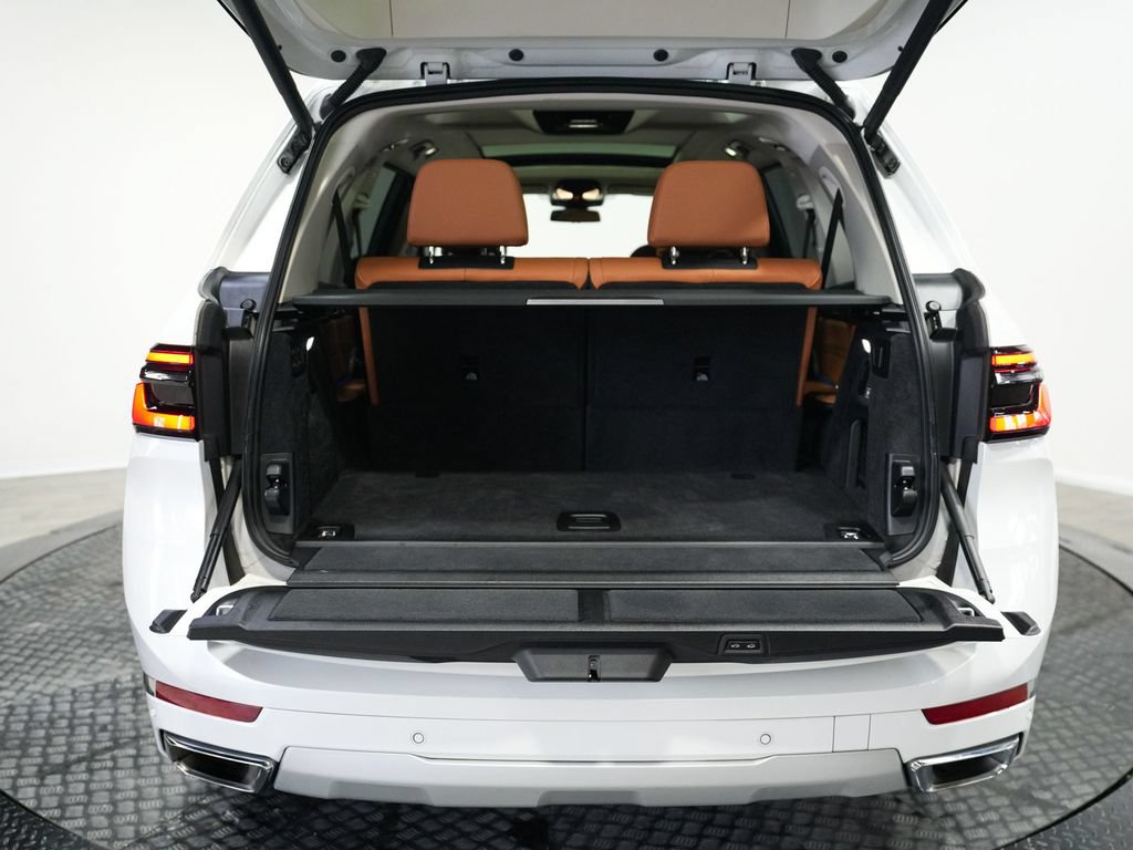 Used 2024 BMW X7 xDrive40i AWD/4WD image 51