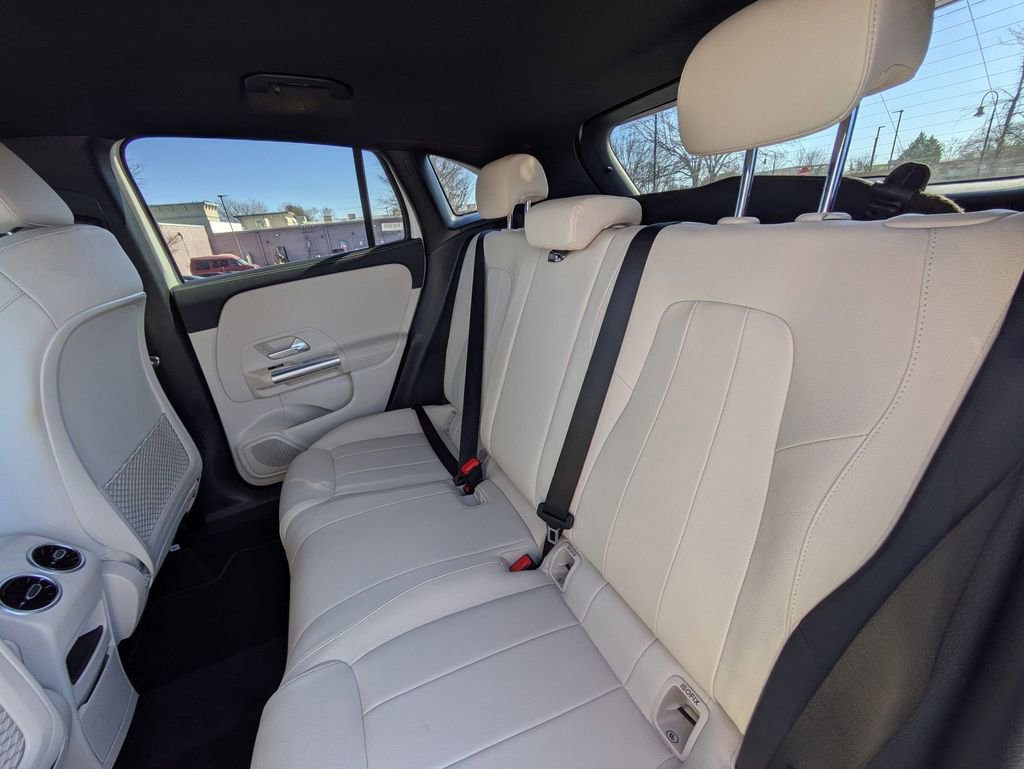 Used 2025 Mercedes-Benz GLA 250 4MATIC image 26