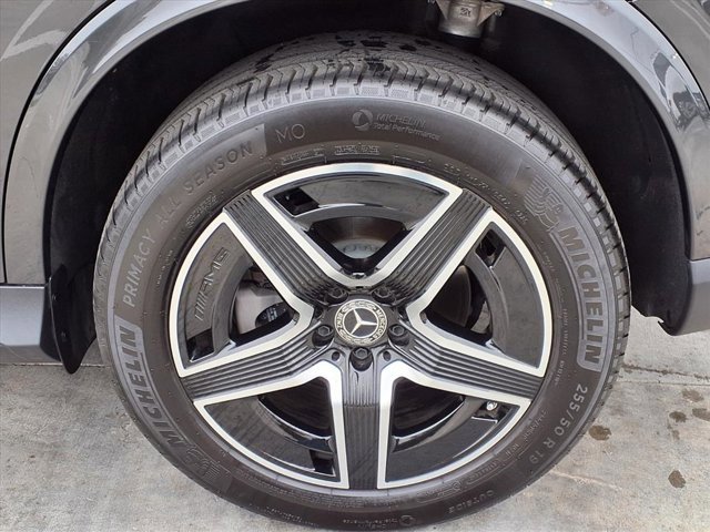 Used 2025 Mercedes-Benz GLC 300 image 24