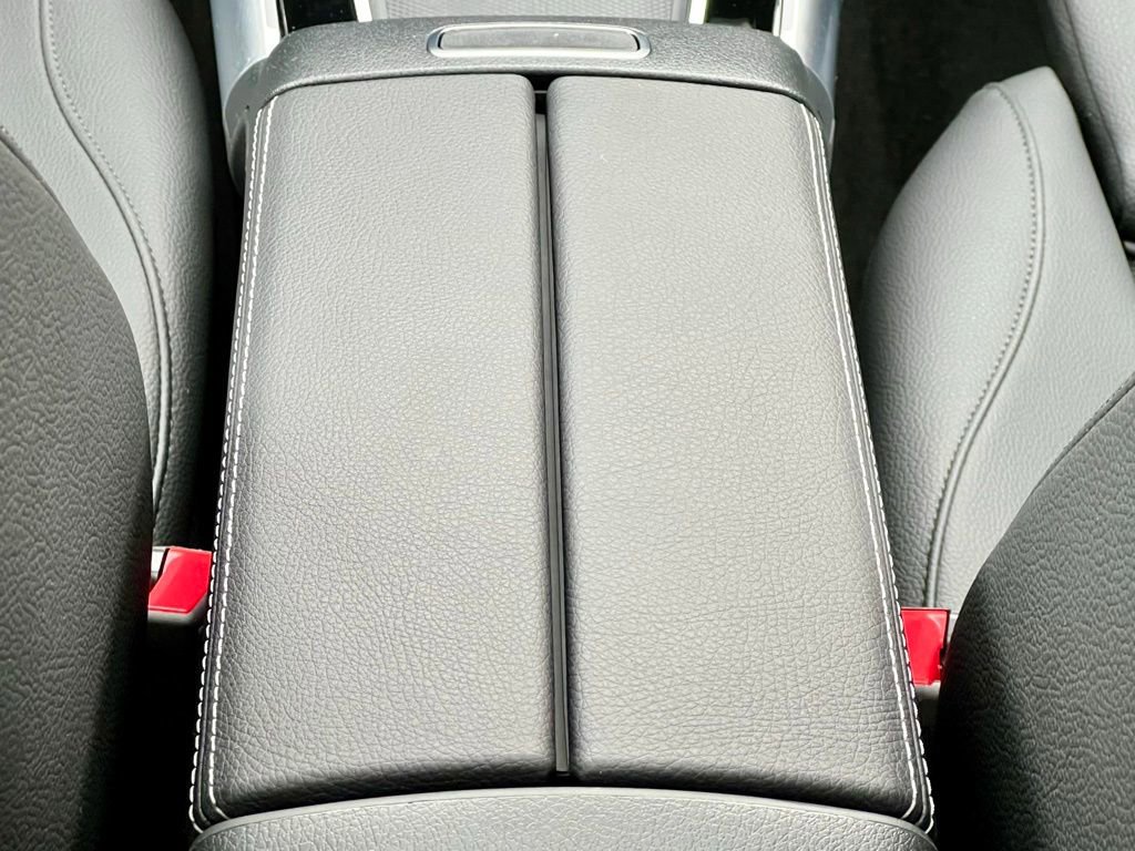 Certified 2025 Mercedes-Benz GLB 250 4MATIC image 26