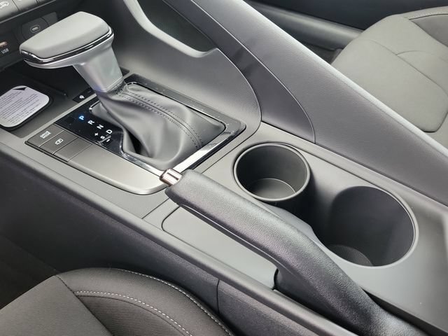 New 2026 Hyundai Elantra Sport FWD image 16