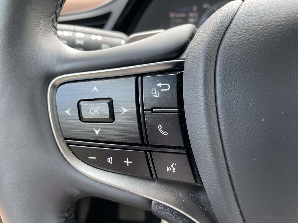 Used 2025 Lexus ES 350 w/ Premium Package FWD image 16