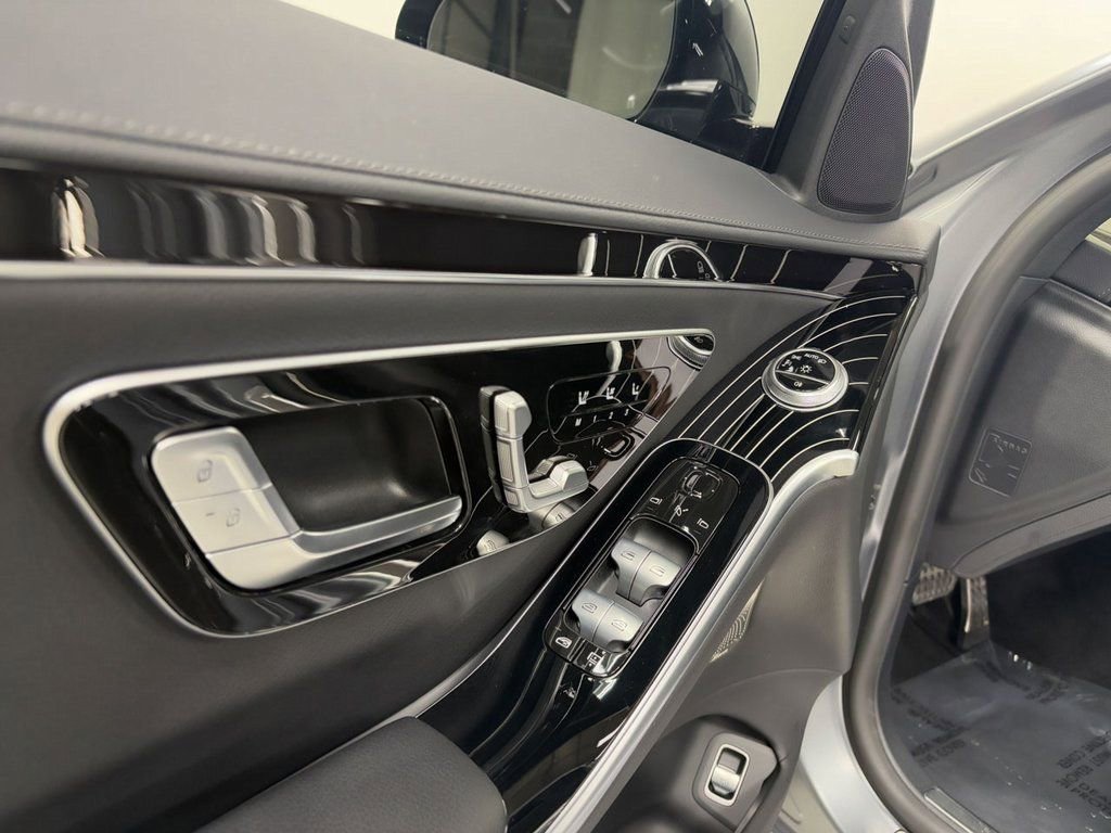 Used 2023 Mercedes-Benz S 580 4MATIC Sedan w/ AMG Line image 6