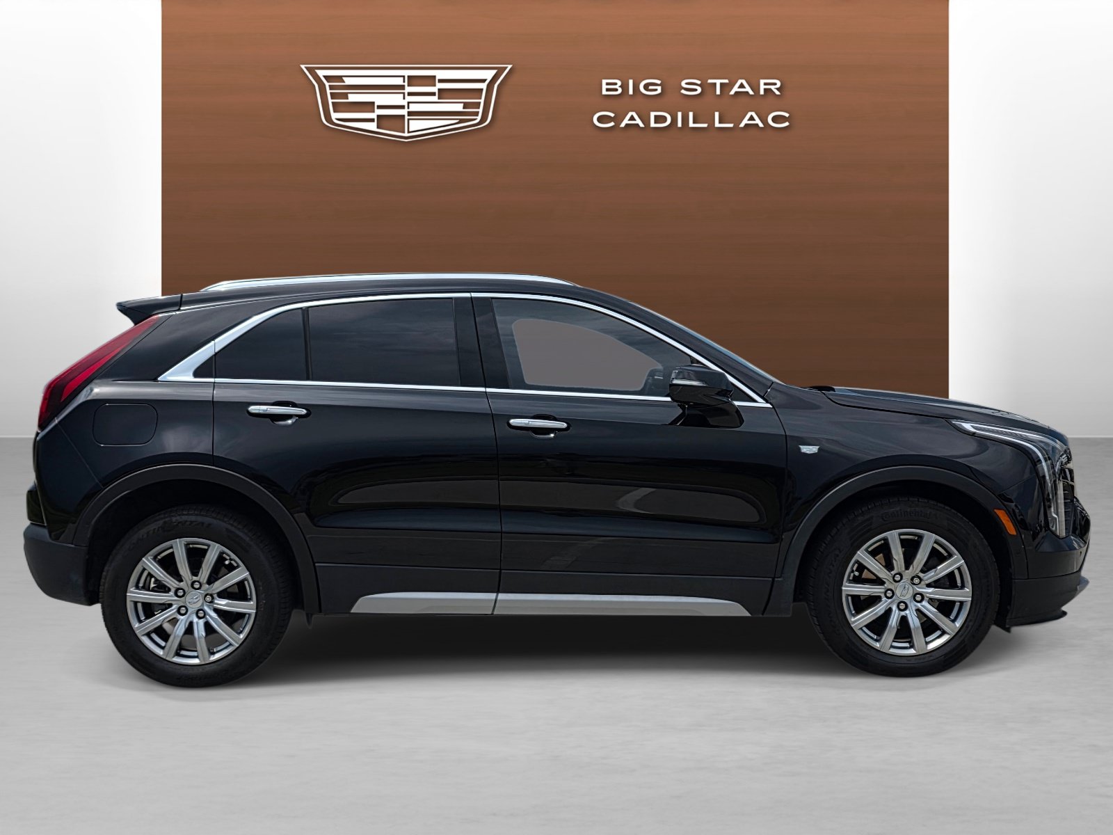 Certified 2023 Cadillac XT4 Premium Luxury w/ Technology Package FWD image 6