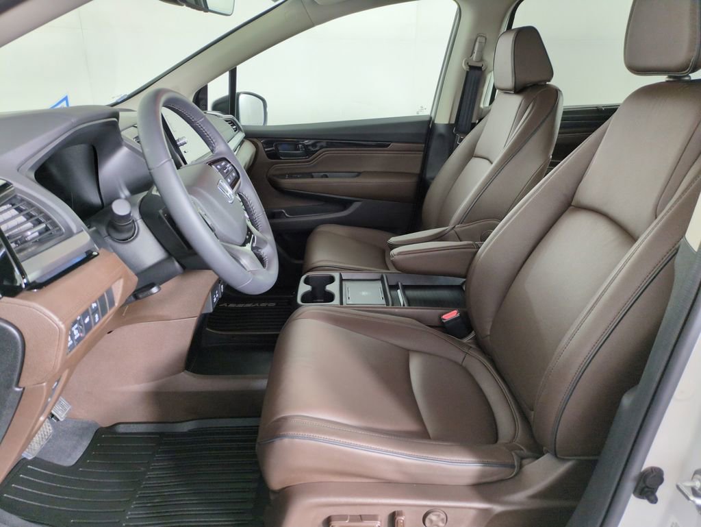 Used 2026 Honda Odyssey Touring image 9