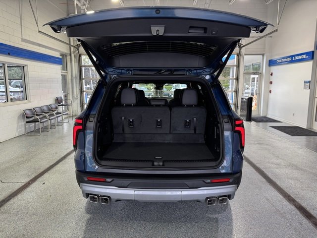 New 2026 Chevrolet Traverse Z71 image 12