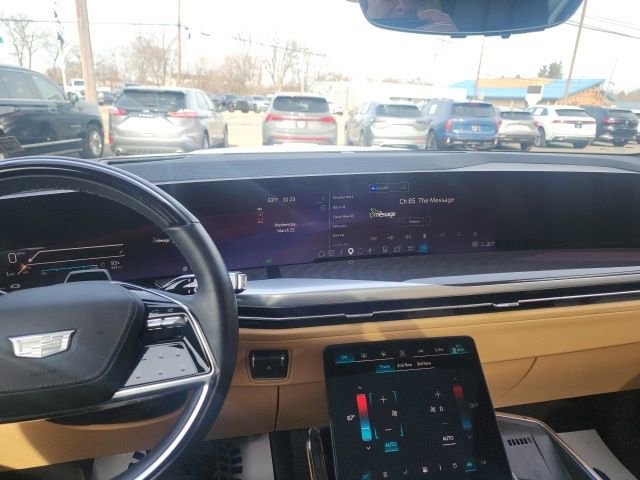 Used 2025 Cadillac Escalade IQ Sport 2 w/ LPO, ONYX Package image 20