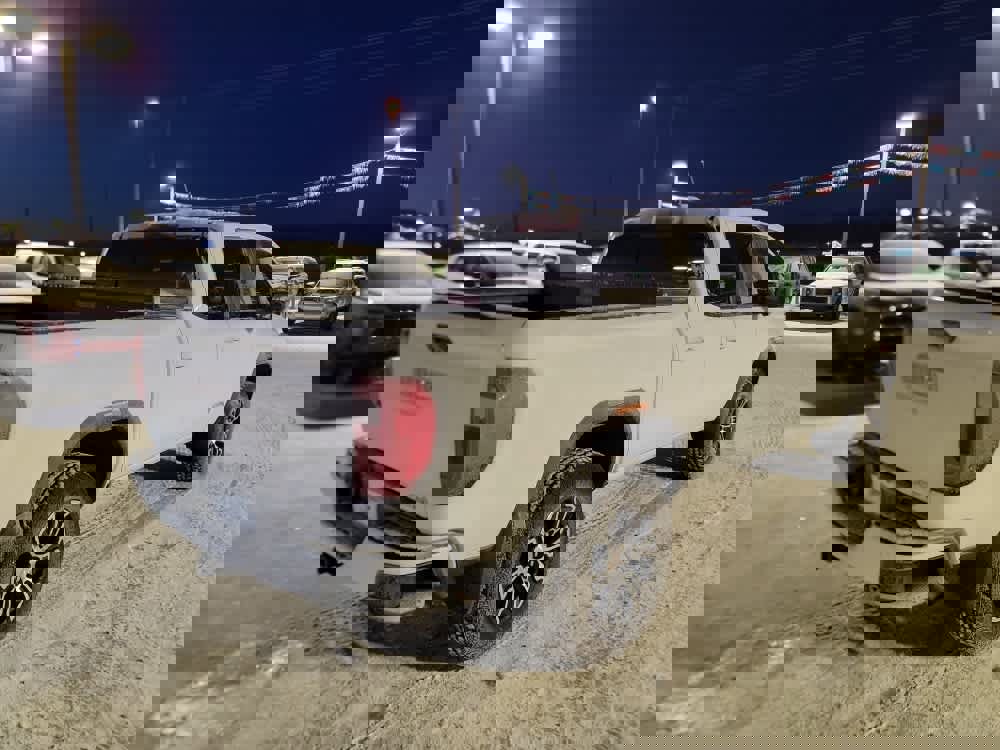 Used 2025 GMC Canyon AT4 w/ Technology Plus Package image 5