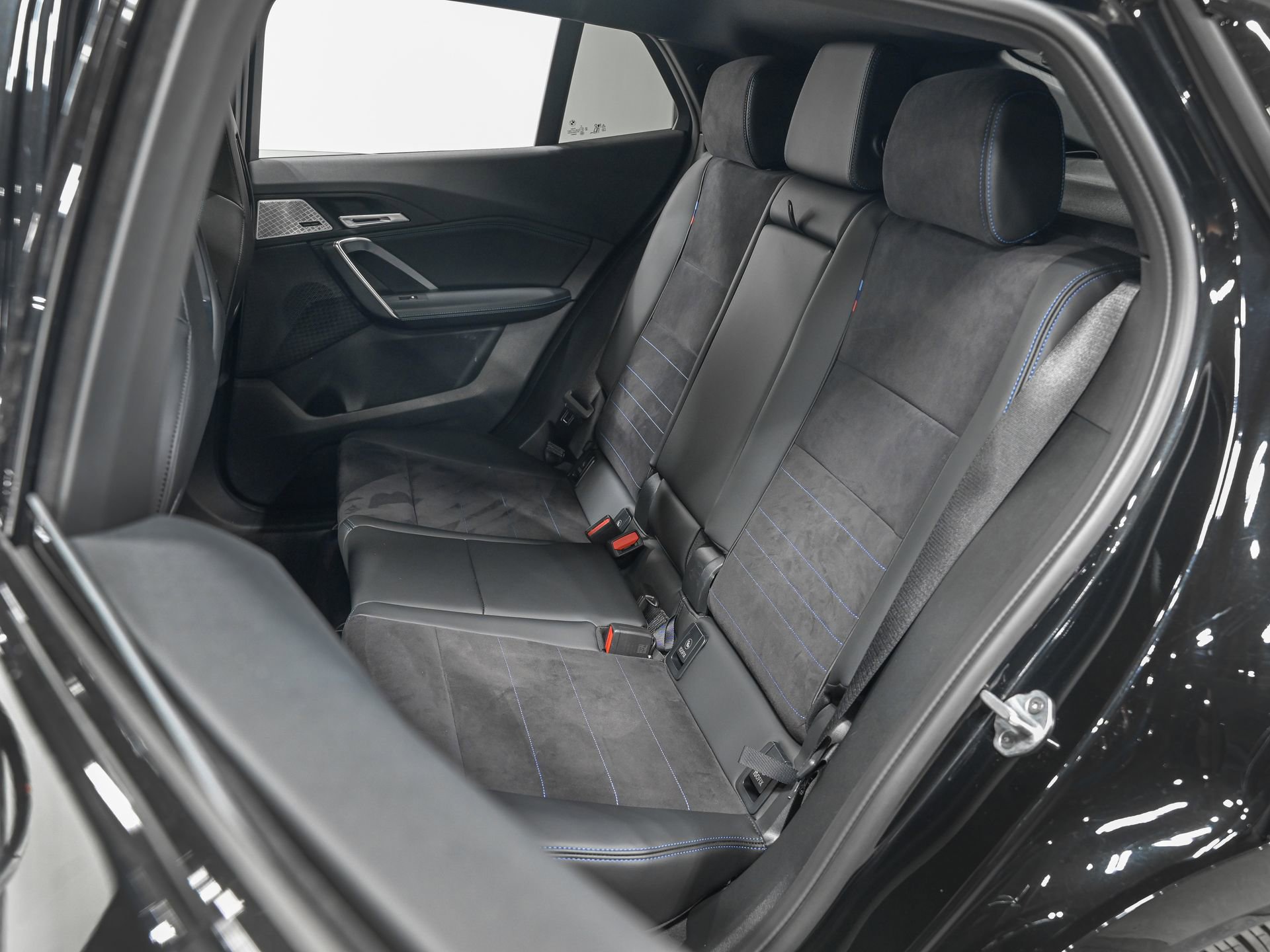 Used 2025 BMW X2 M35i w/ Premium Package AWD/4WD image 29