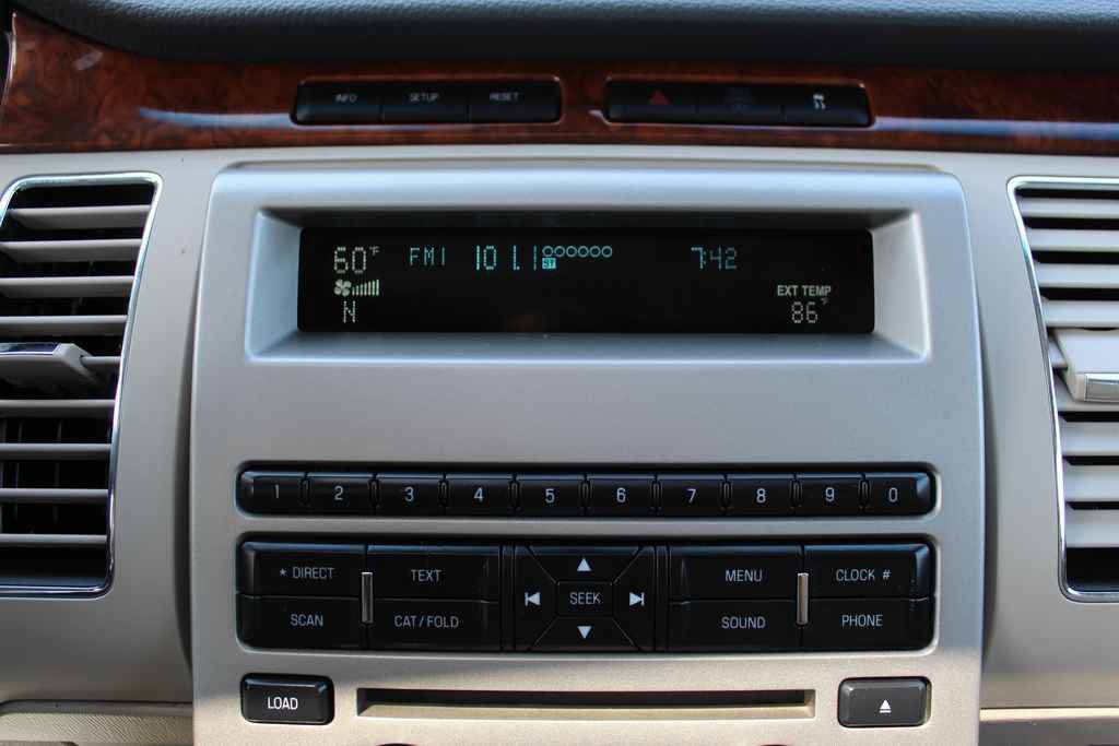 Used 2009 Ford Flex Limited image 18