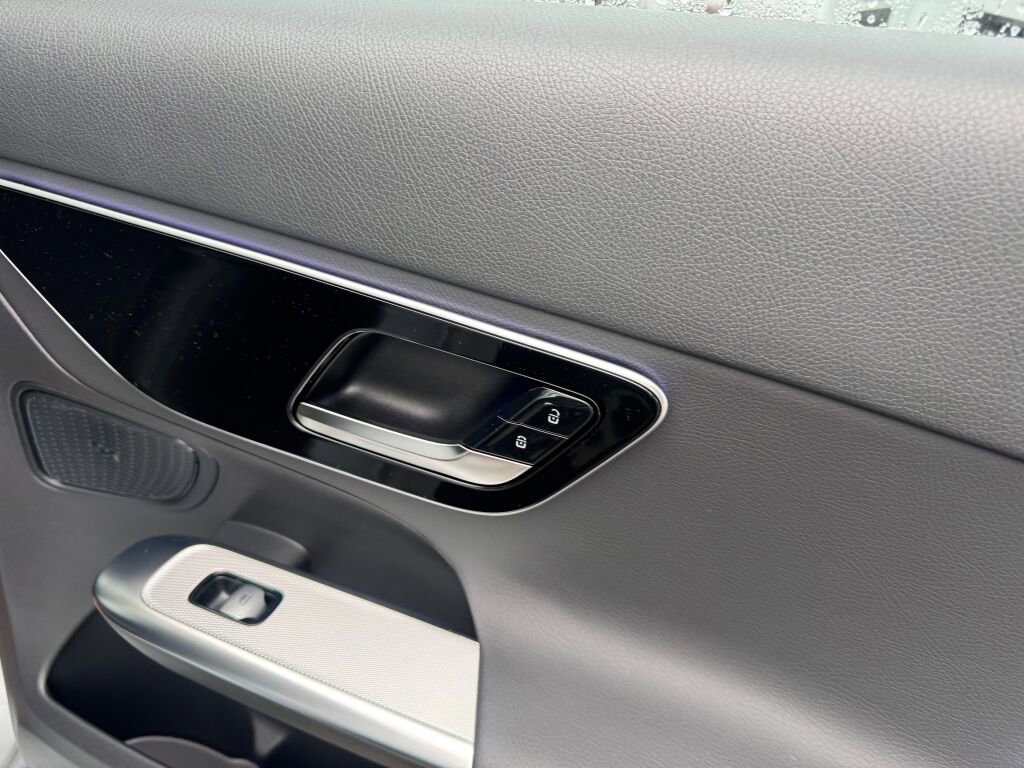 New 2026 Mercedes-Benz GLC 300 4MATIC image 19