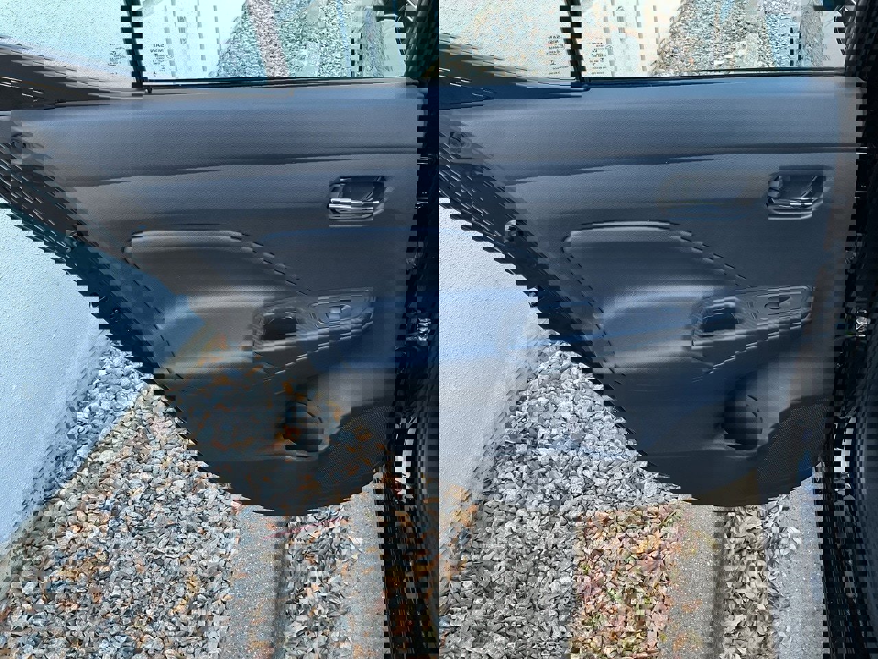 Used 2025 Nissan Versa SV w/ Trunk Package image 17