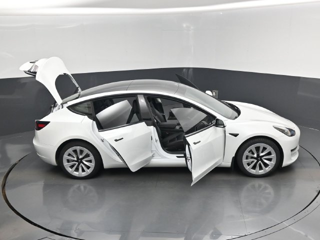 Used 2023 Tesla Model 3 Standard Range RWD image 18