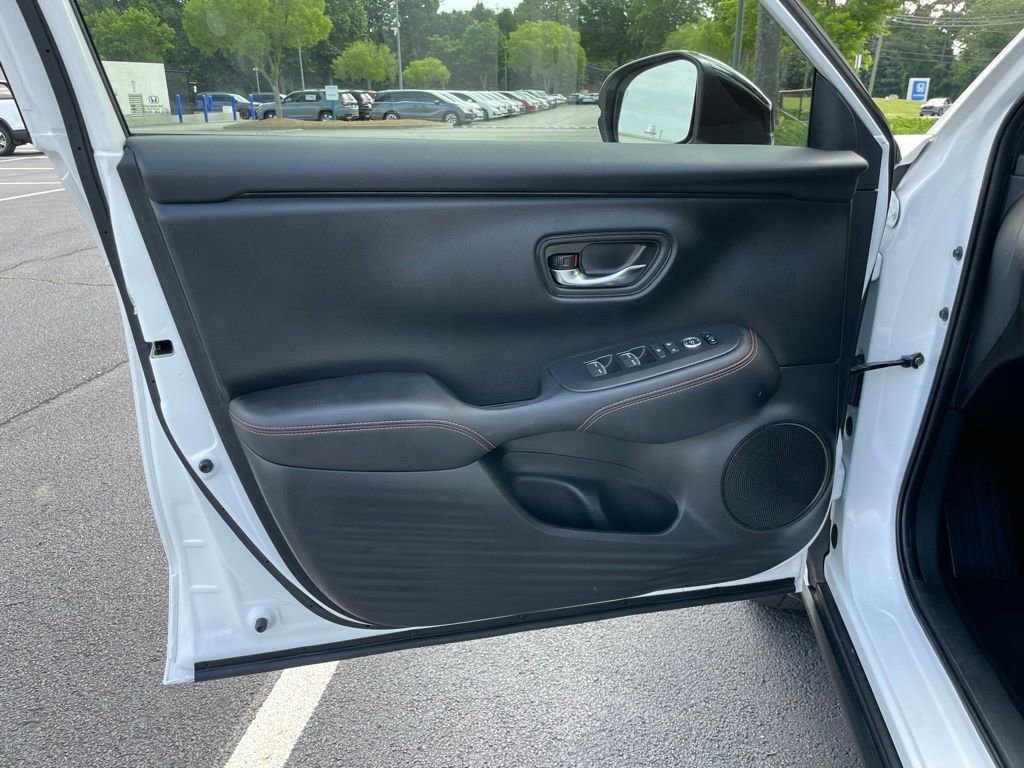 Certified 2025 Honda HR-V Sport image 22