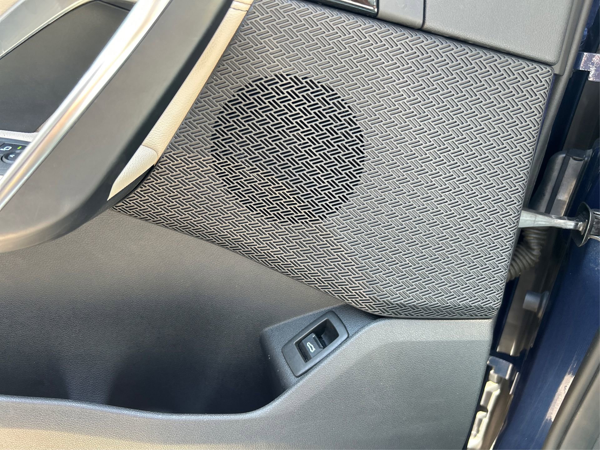 Used 2025 BMW X1 M35i w/ M Sport Professional Package image 35