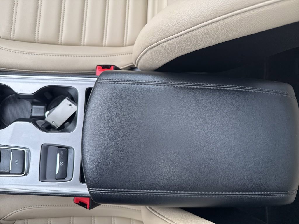 Used 2024 Ford Edge SEL w/ Convenience Package image 17