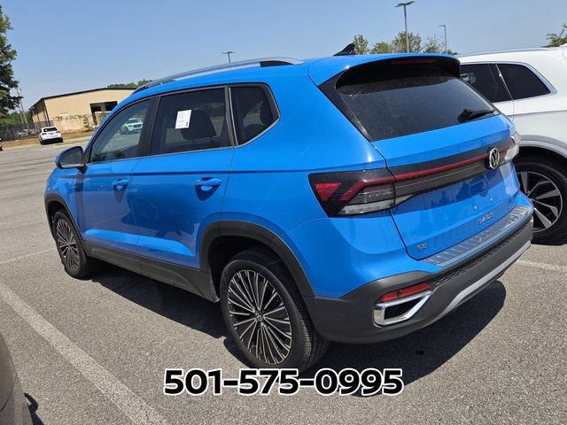 Used 2025 Volkswagen Taos SE FWD image 2