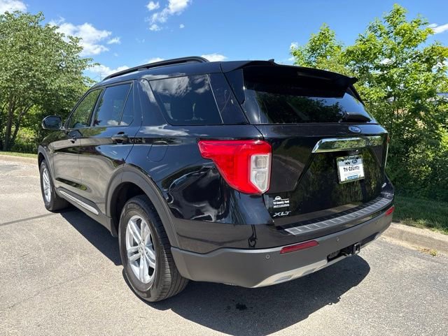 Used 2024 Ford Explorer XLT w/ Equipment Group 202A AWD/4WD image 6