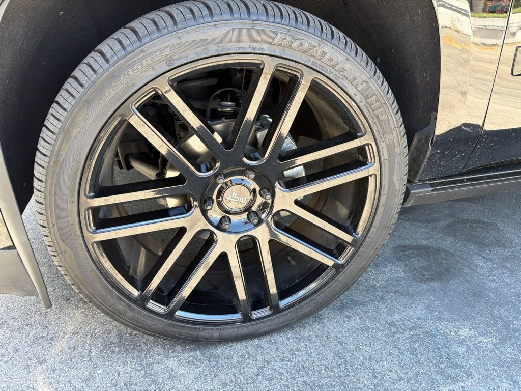 Used 2019 Cadillac Escalade ESV Premium Luxury AWD/4WD image 4