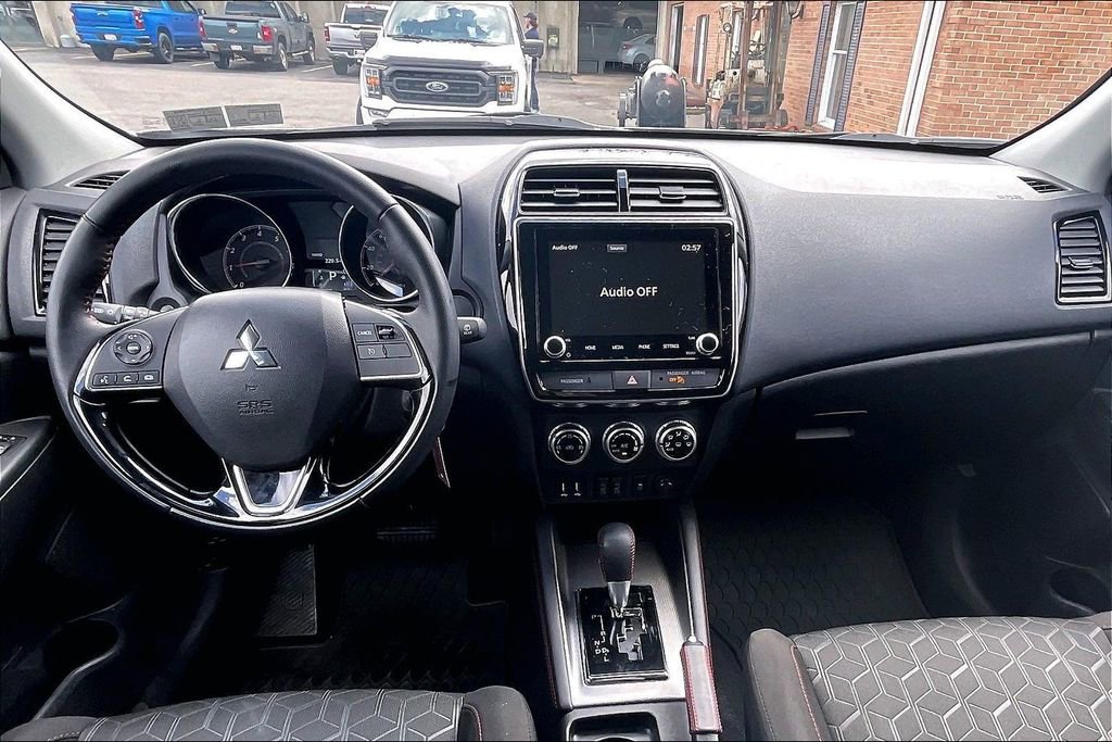 Used 2022 Mitsubishi Outlander Sport LE image 14