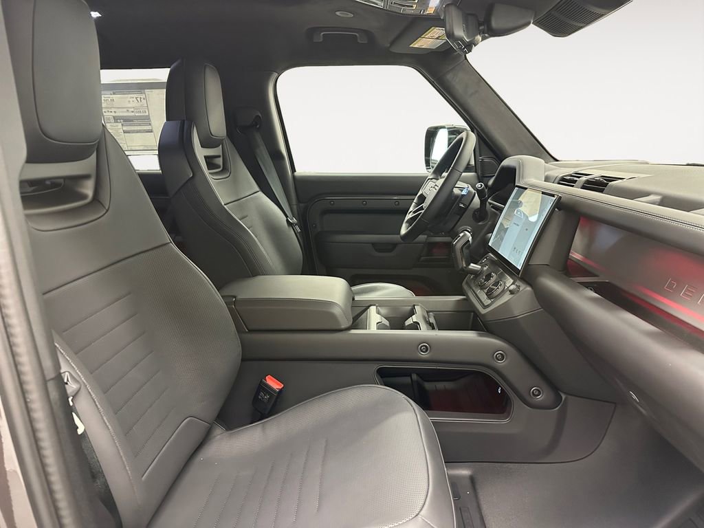 New 2026 Land Rover Defender 110 AWD/4WD image 15