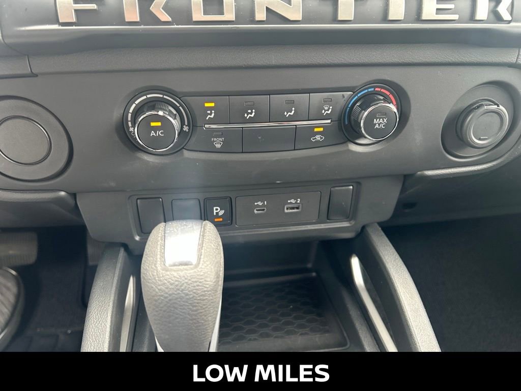 Certified 2025 Nissan Frontier SV RWD image 11