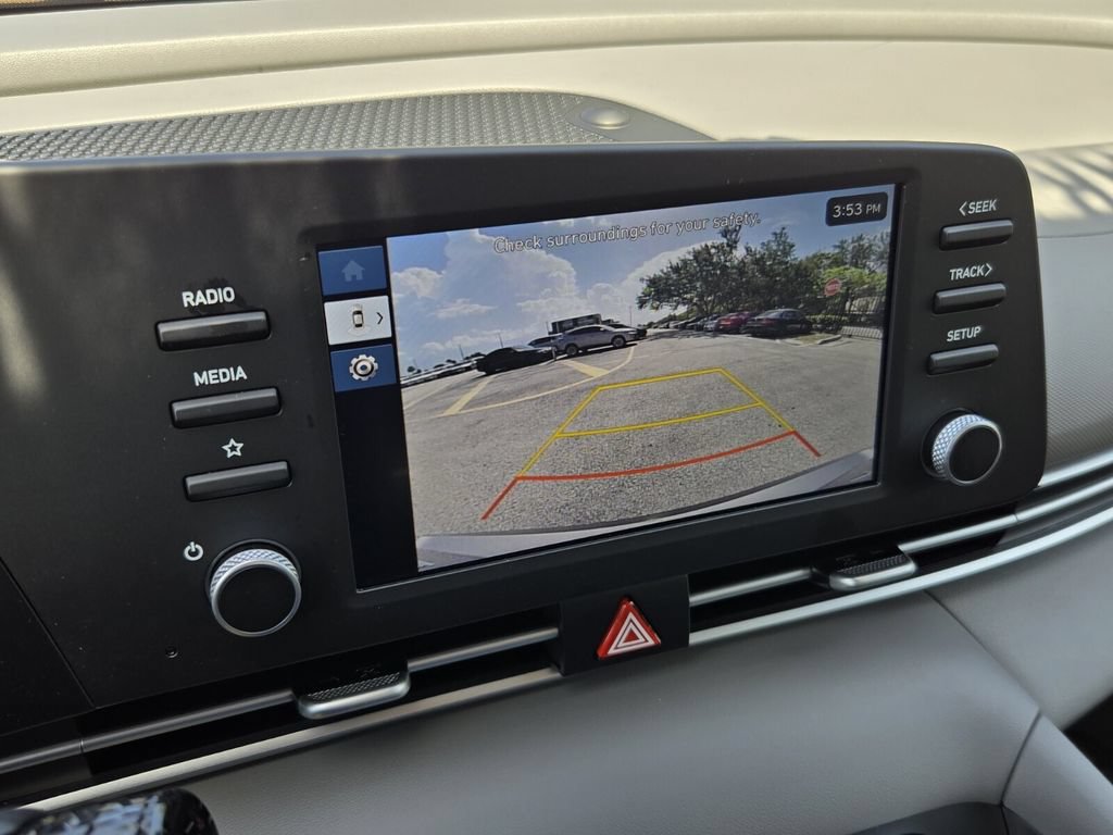 Certified 2026 Hyundai Elantra SE w/ Cargo Package FWD image 18