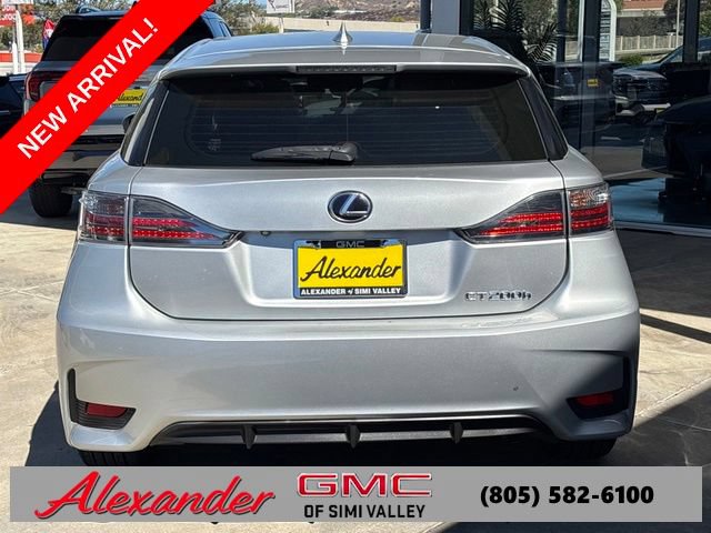 Used 2015 Lexus CT 200h w/ Navigation Package FWD image 4