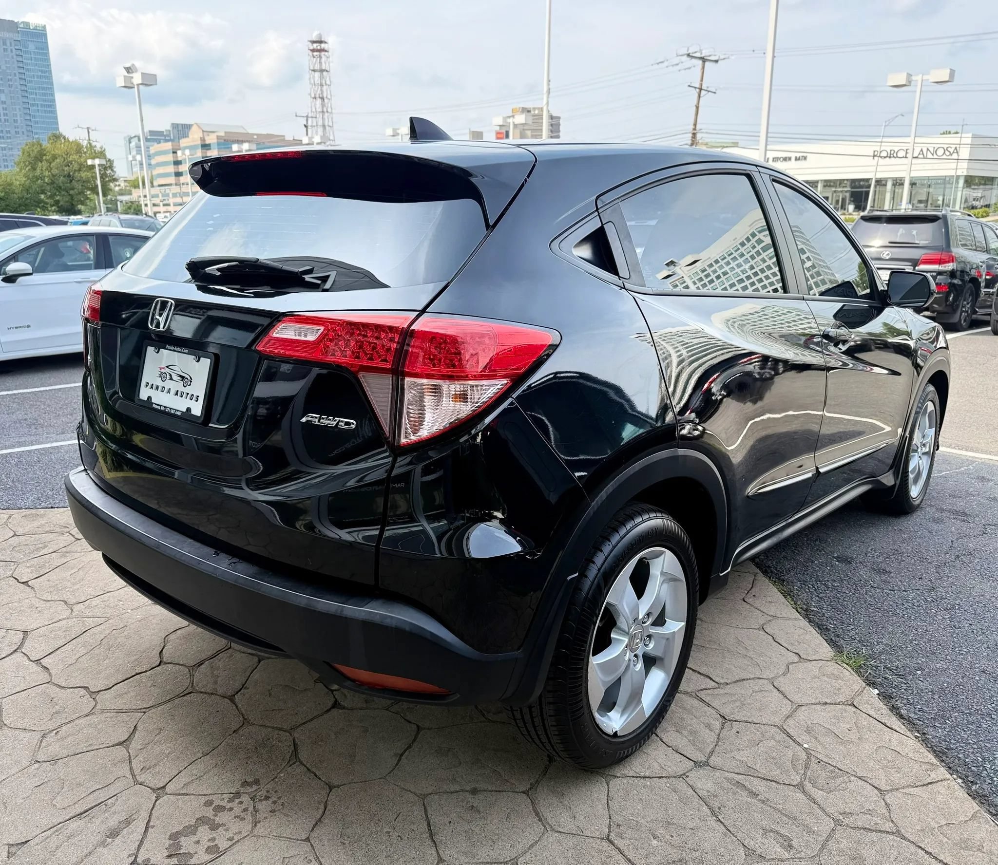 Used 2016 Honda HR-V LX image 7