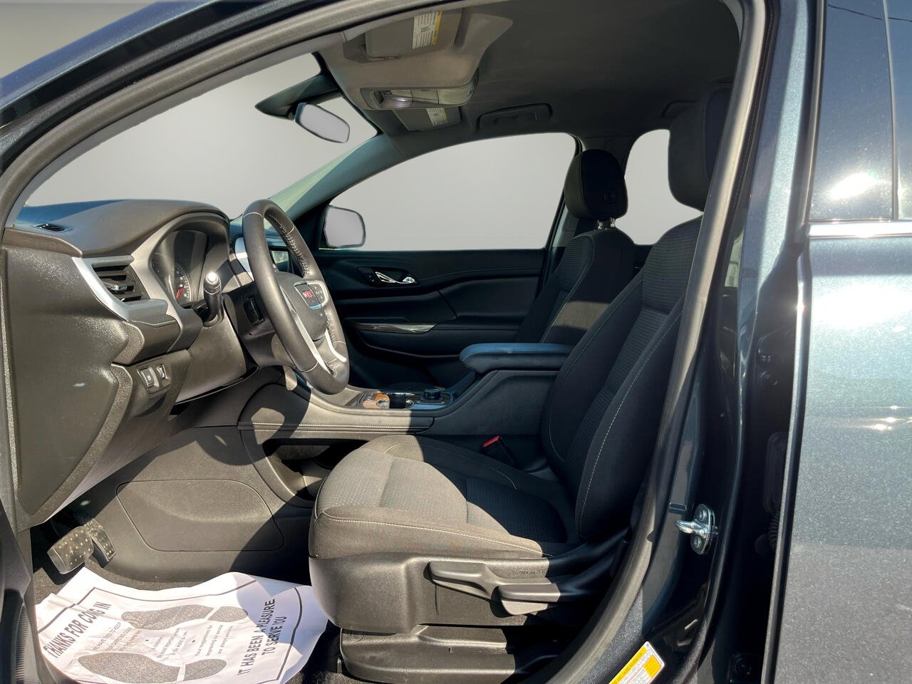 Used 2020 GMC Acadia SLE image 10