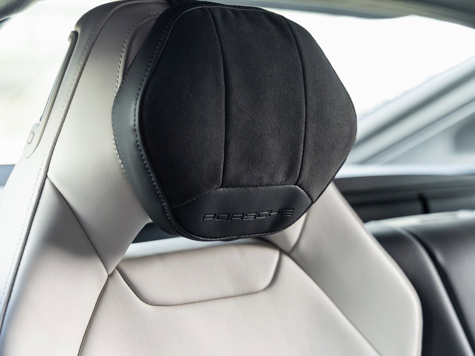 Used 2025 Porsche Panamera GTS image 45