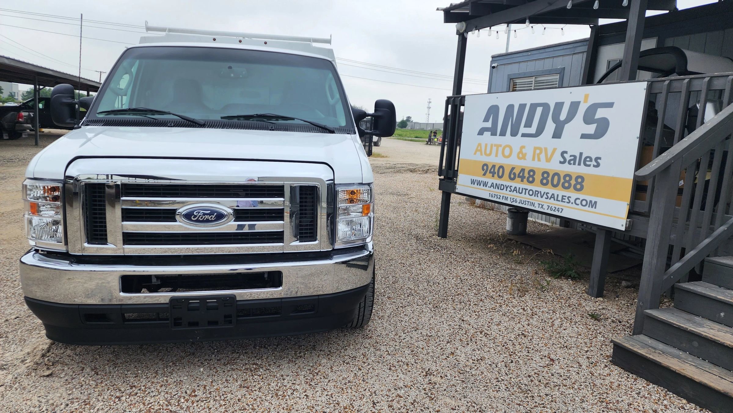 Used 2024 Ford E-350 and Econoline 350 Super Duty w/ Power Windows & Locks Group image 2