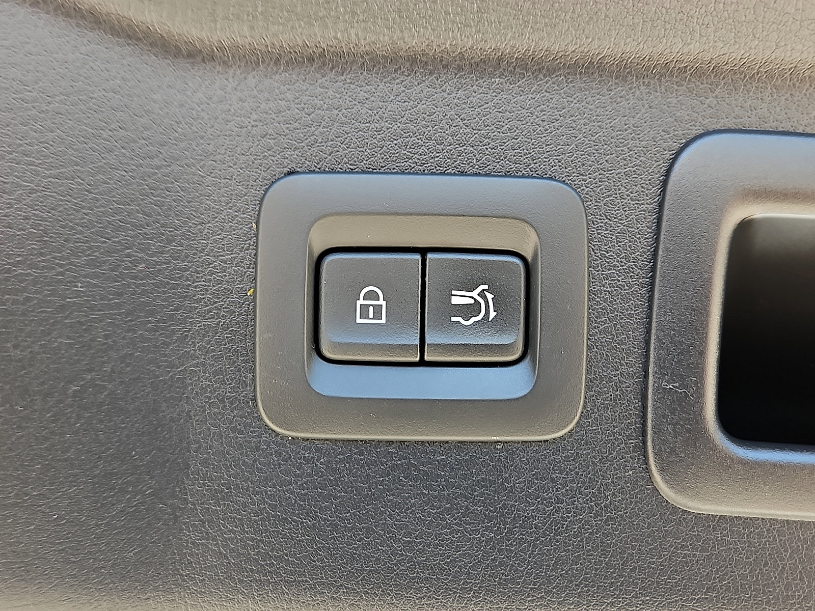 Used 2025 MAZDA CX-90 Plug-In Hybrid w/Premium Sport image 8