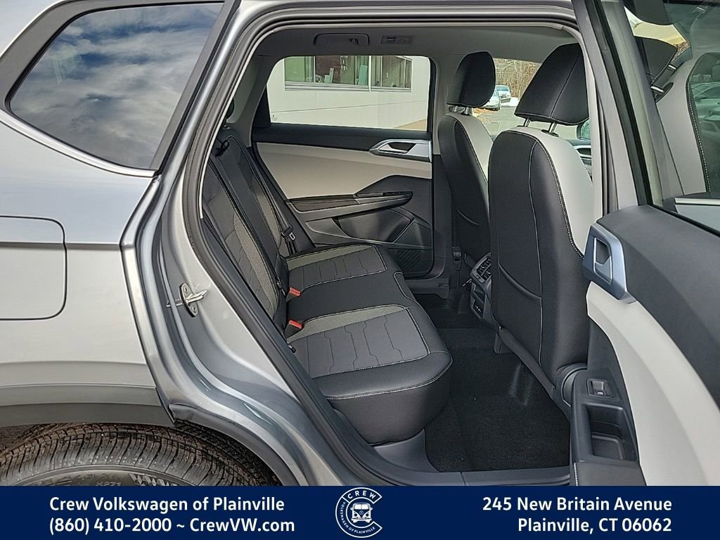 New 2026 Volkswagen Taos SE image 15