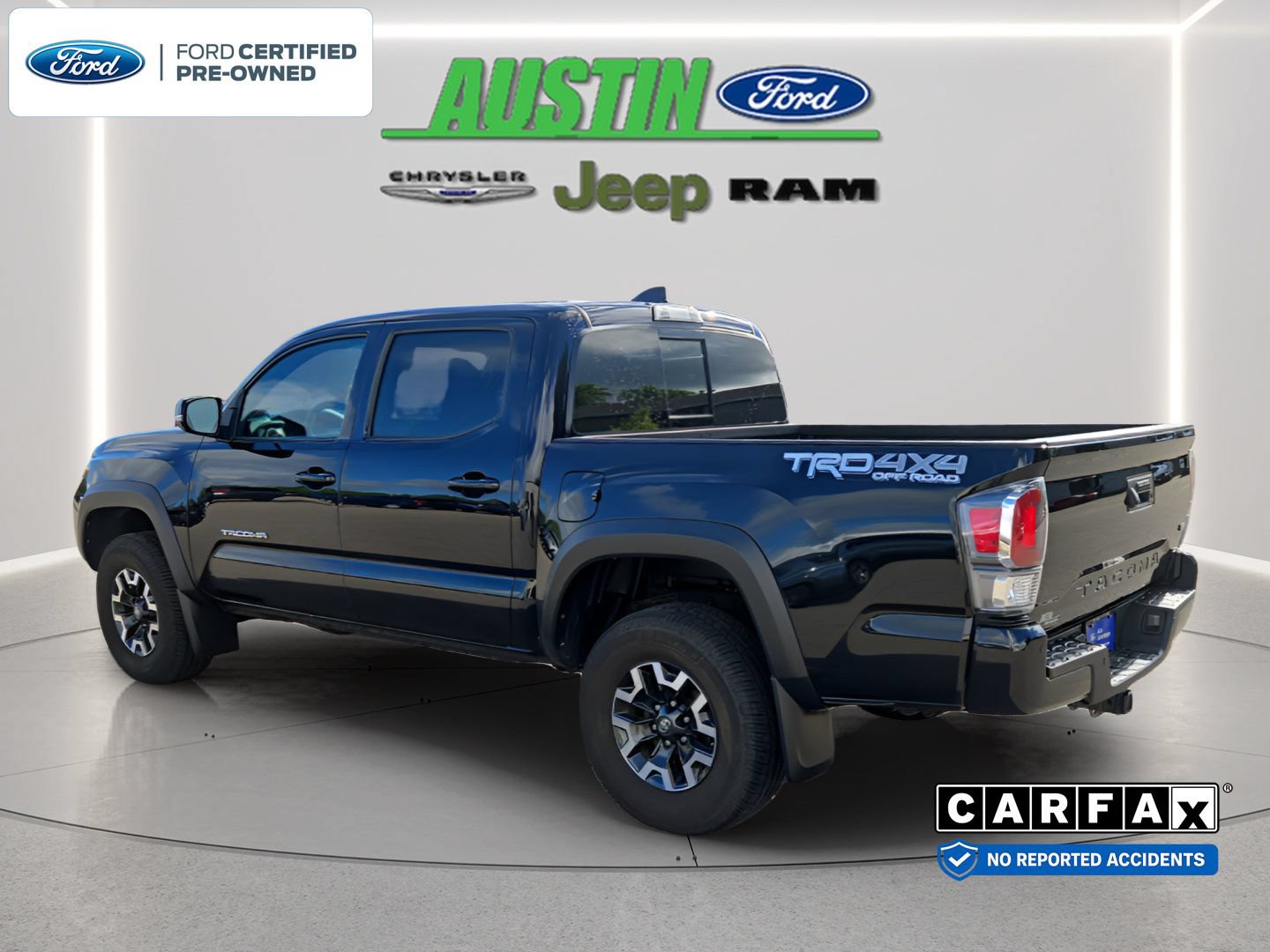 Used 2021 Toyota Tacoma TRD Off-Road w/ TRD Premium Off Road Package AWD/4WD image 3