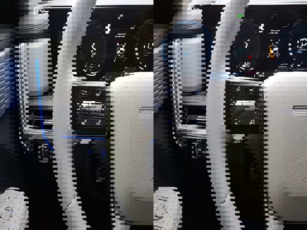 Used 2024 Hyundai Santa Fe Limited image 22