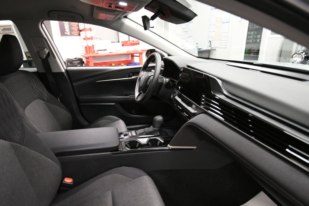 Certified 2025 Toyota Camry LE image 27
