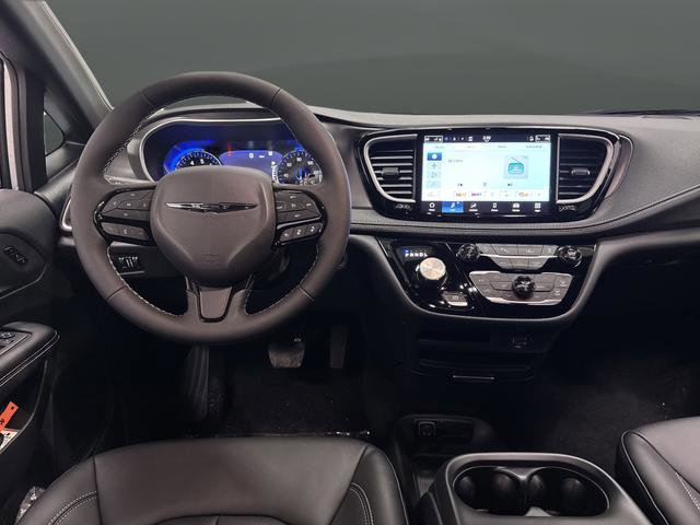 New 2026 Chrysler Pacifica Select w/ S Appearance Package image 5
