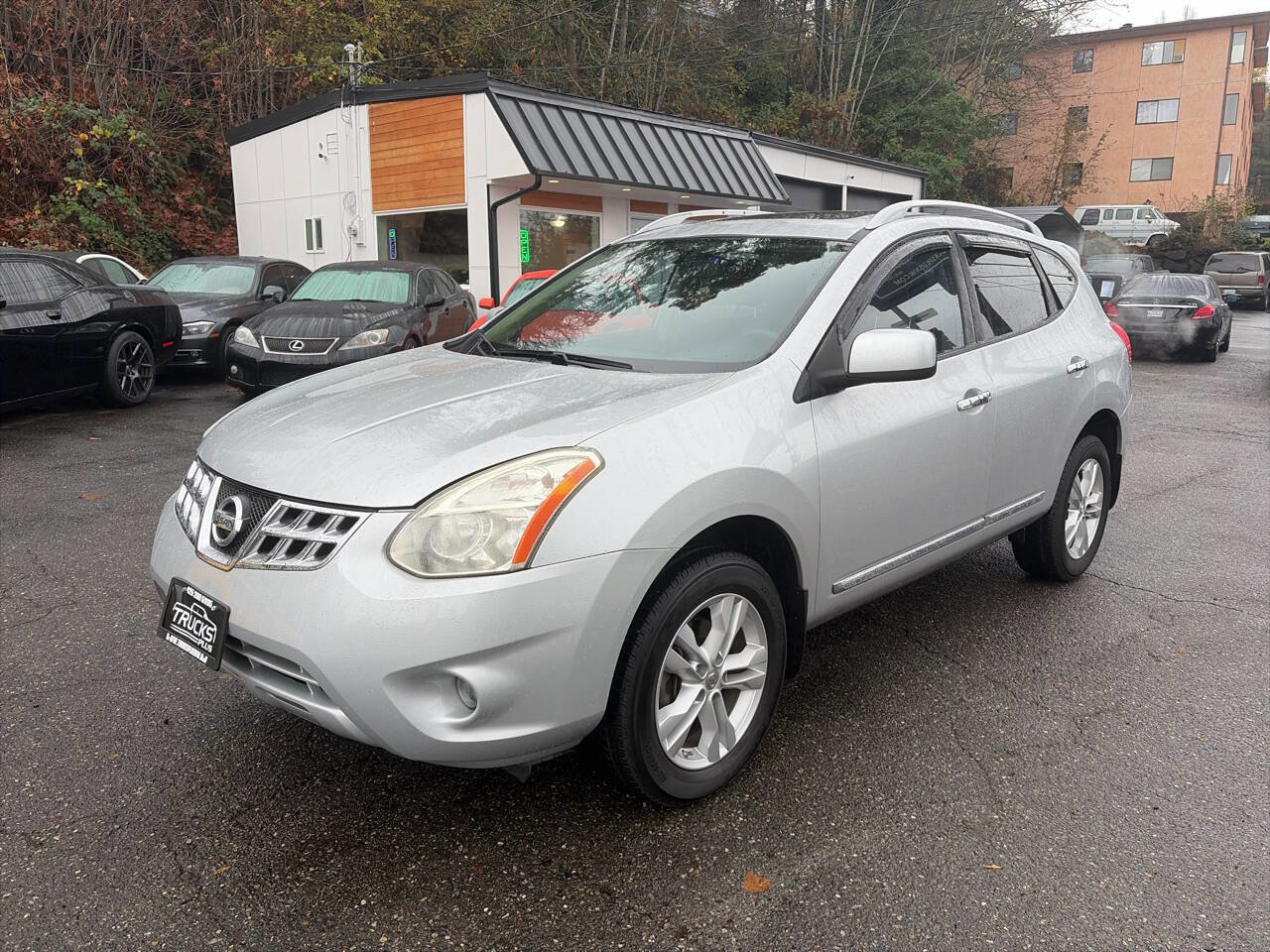 Used 2013 Nissan Rogue SV w/ Premium Pkg image 1