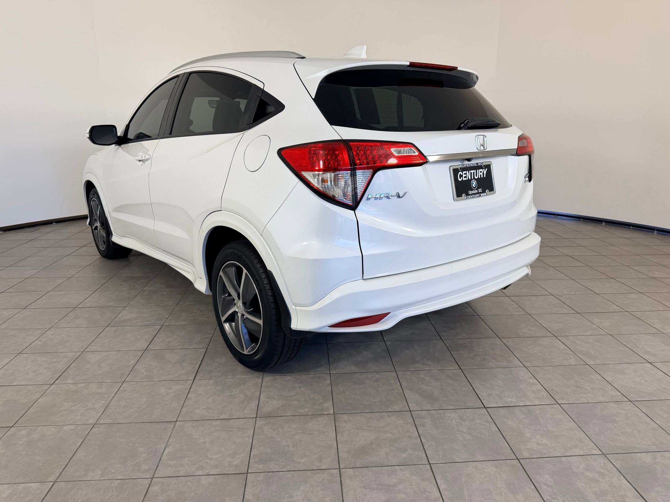 Used 2019 Honda HR-V Touring image 3