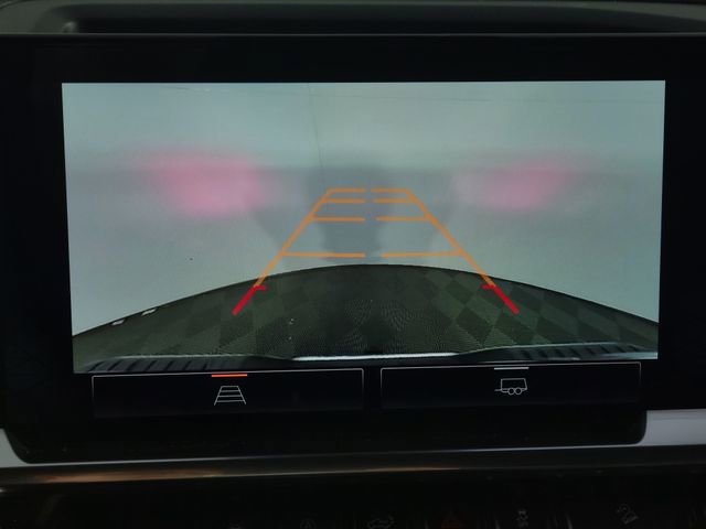 Used 2022 GMC Sierra 1500 SLT w/ X31 Off-Road Package image 18