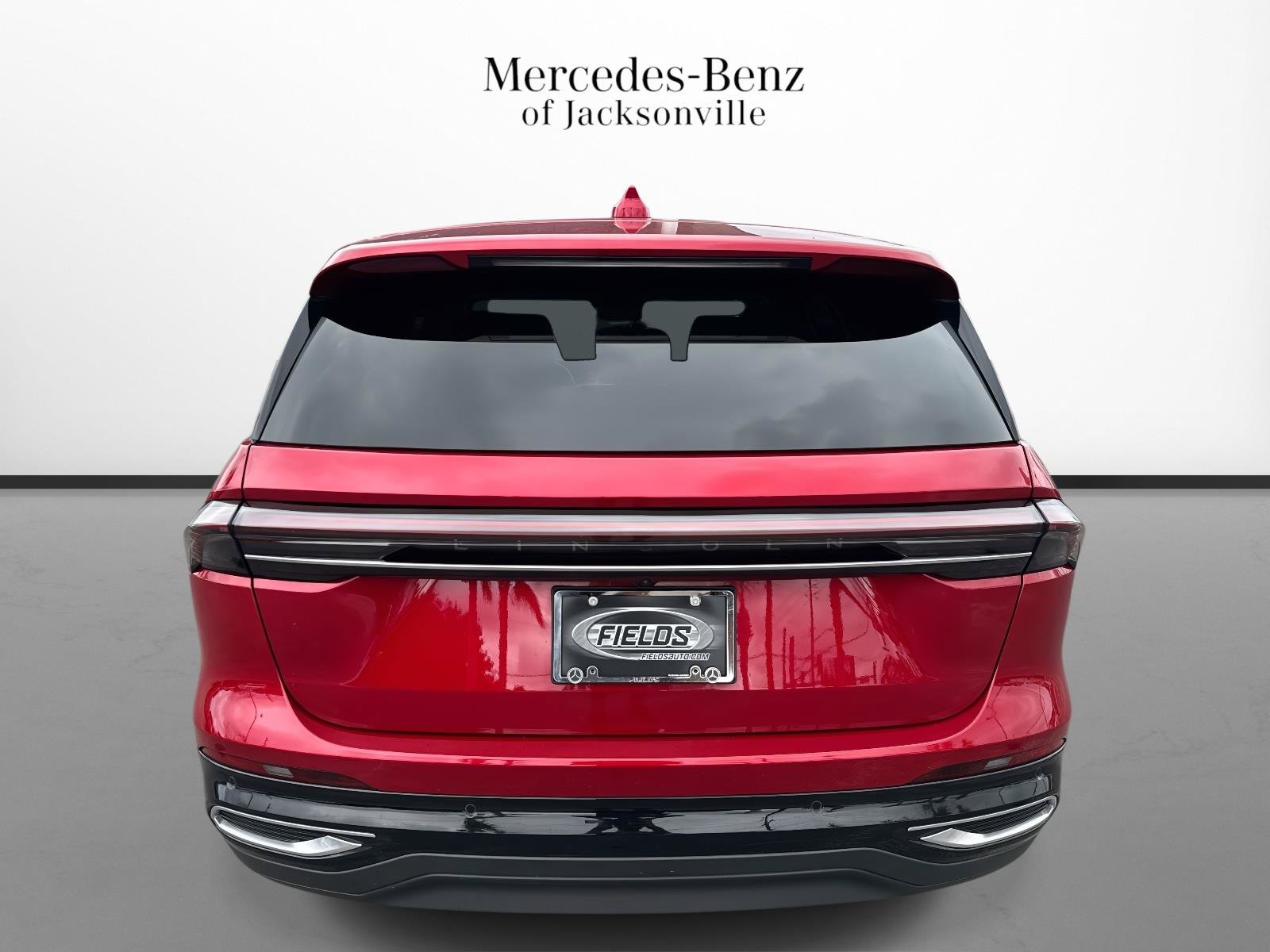 Used 2025 Lincoln Nautilus Premier AWD/4WD image 4