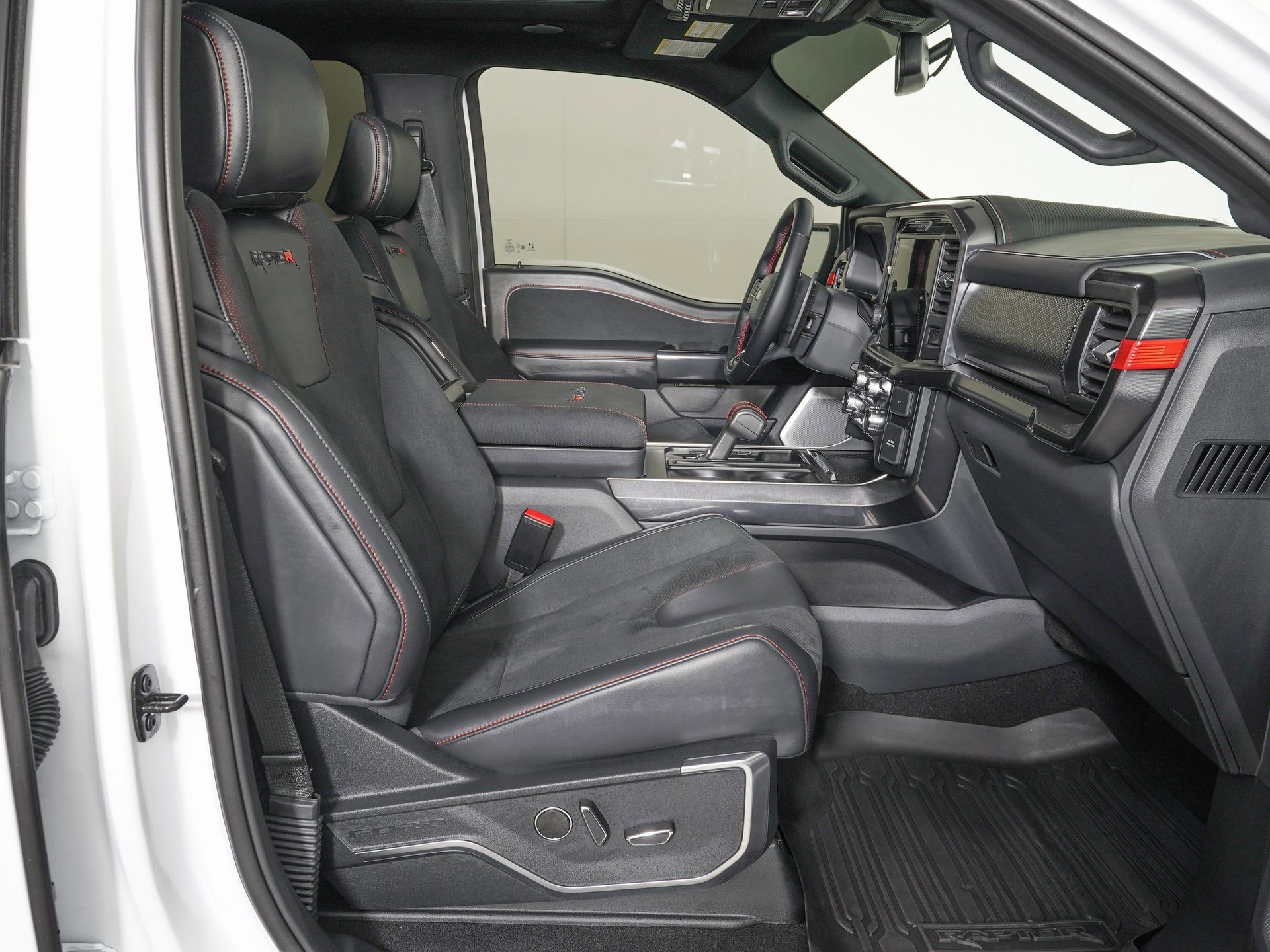 Used 2025 Ford F150 Raptor w/ Equipment Group 803A Raptor R image 10