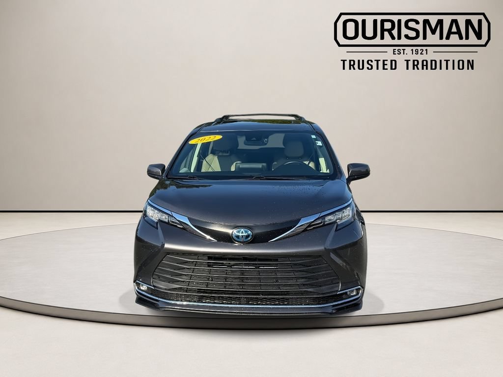 Used 2022 Toyota Sienna XLE FWD image 4
