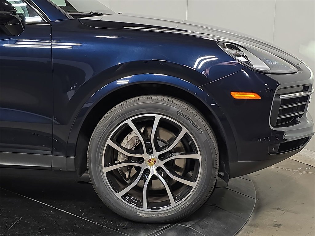 Used 2023 Porsche Cayenne Platinum Edition image 11